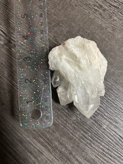 Small Clear Quartz Points – Vitality, Visualization, & Healing