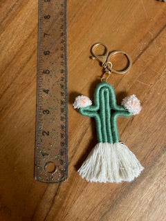 Macramé Keychain - Green Cactus