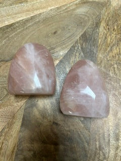 Rounded Rose Quartz Tower – Love, Compassion & Heart Chakra Healing