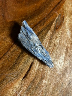 Medium Blue Kyanite Fan – Serenity, Awakening, & Spirituality