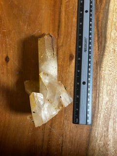 Small Yellow Quartz – Vitality, Confidence, & Healing
